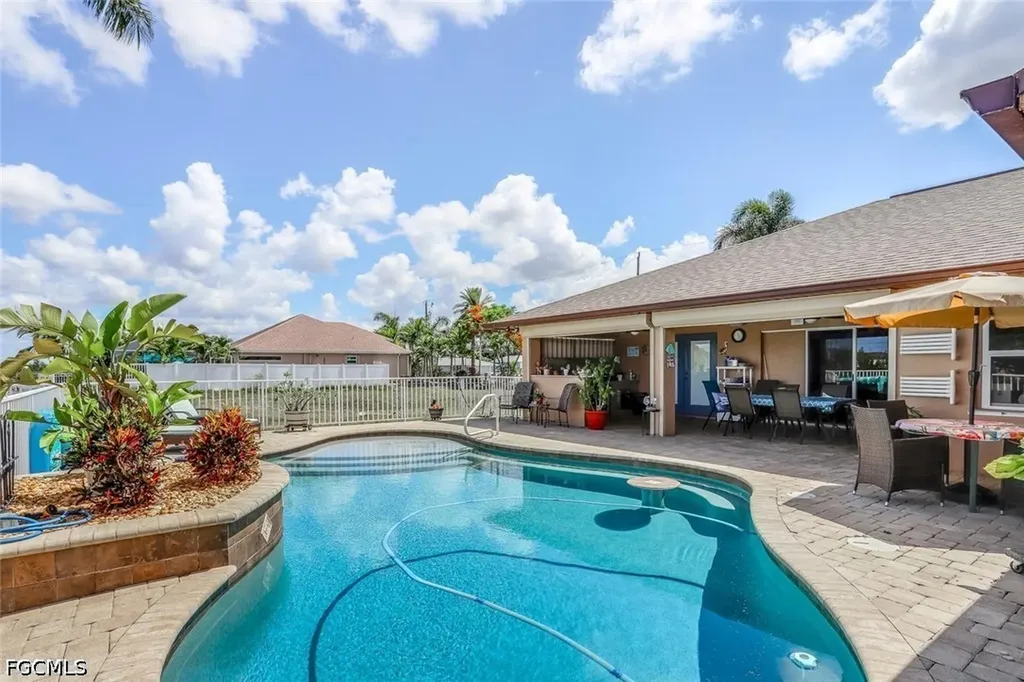 920 NW 3rd Avenue Cape Coral FL 33993