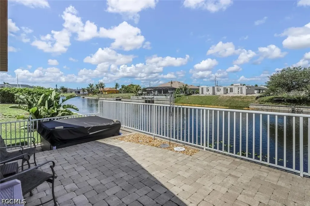 920 NW 3rd Avenue Cape Coral FL 33993
