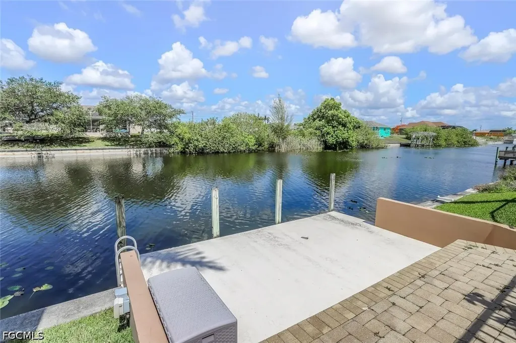 920 NW 3rd Avenue Cape Coral FL 33993