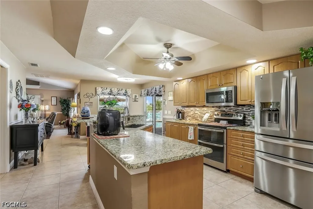 920 NW 3rd Avenue Cape Coral FL 33993