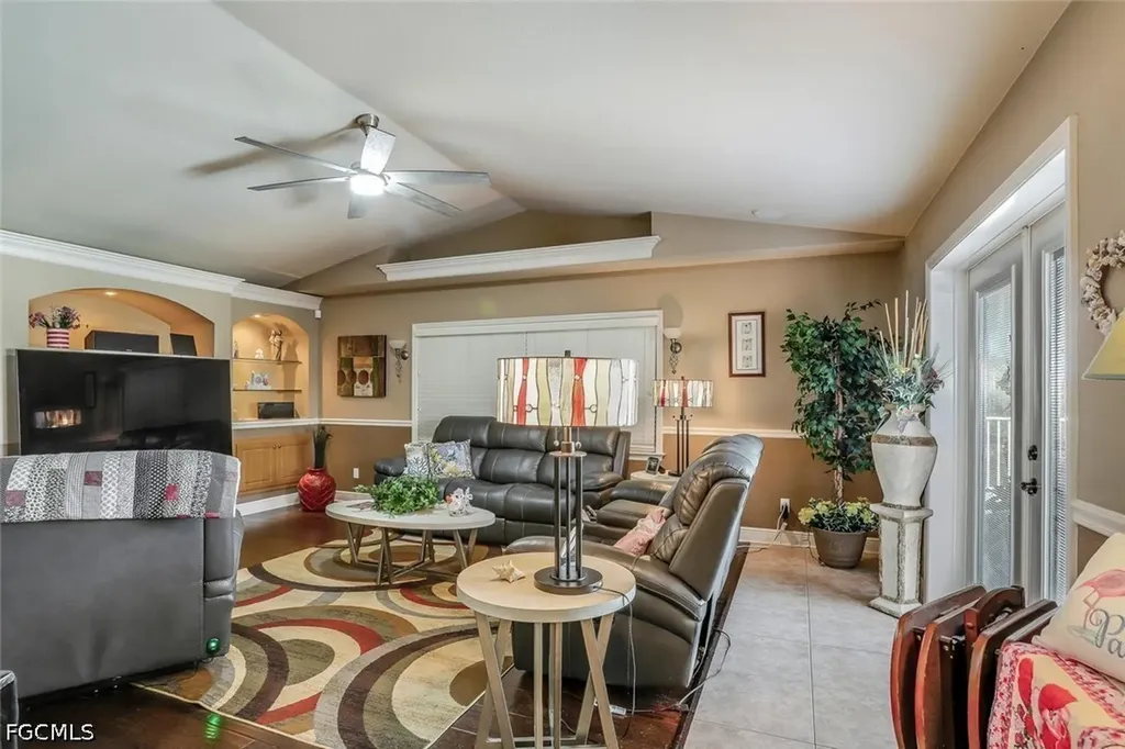 920 NW 3rd Avenue Cape Coral FL 33993