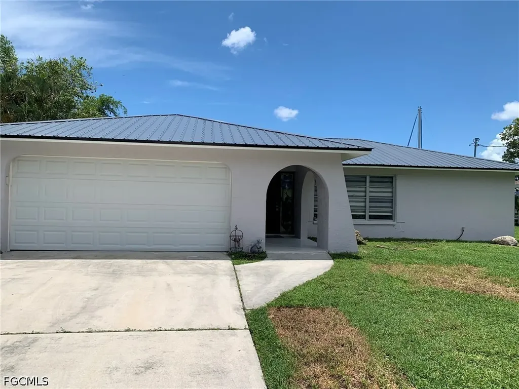 2214 SE 14th Terrace Cape Coral FL 33990