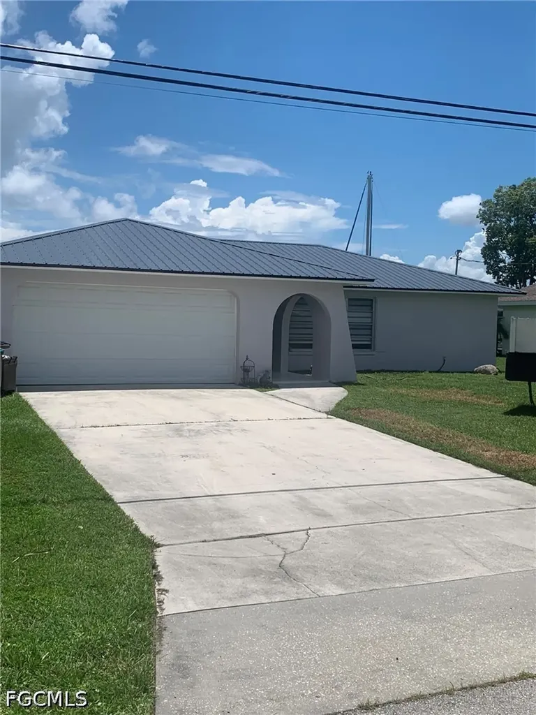 2214 SE 14th Terrace Cape Coral FL 33990