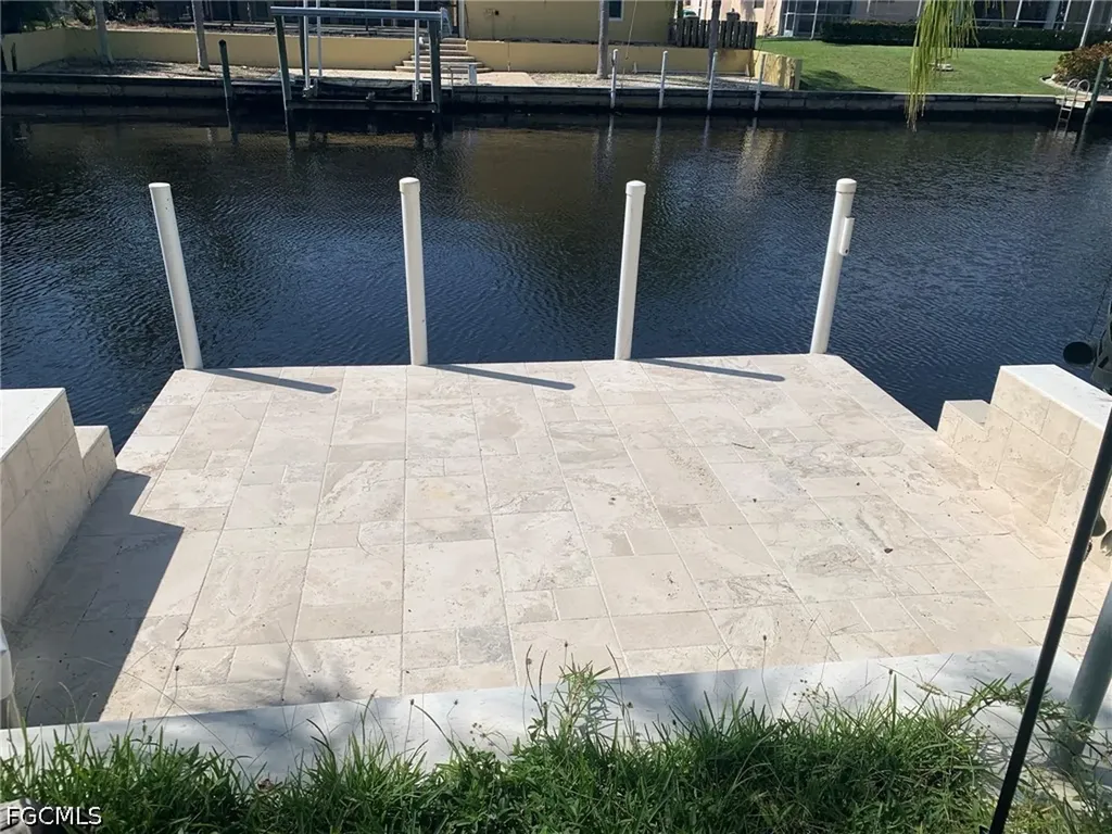 2214 SE 14th Terrace Cape Coral FL 33990