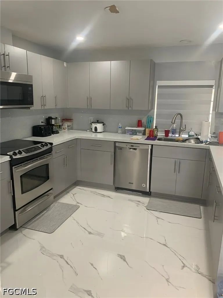 2214 SE 14th Terrace Cape Coral FL 33990