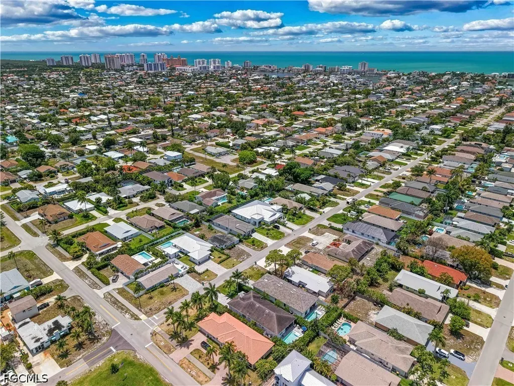 693 105th Avenue N Naples FL 34108