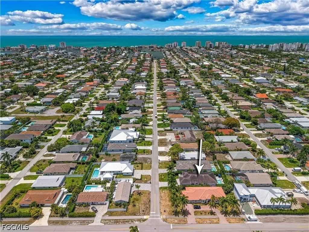 693 105th Avenue N Naples FL 34108