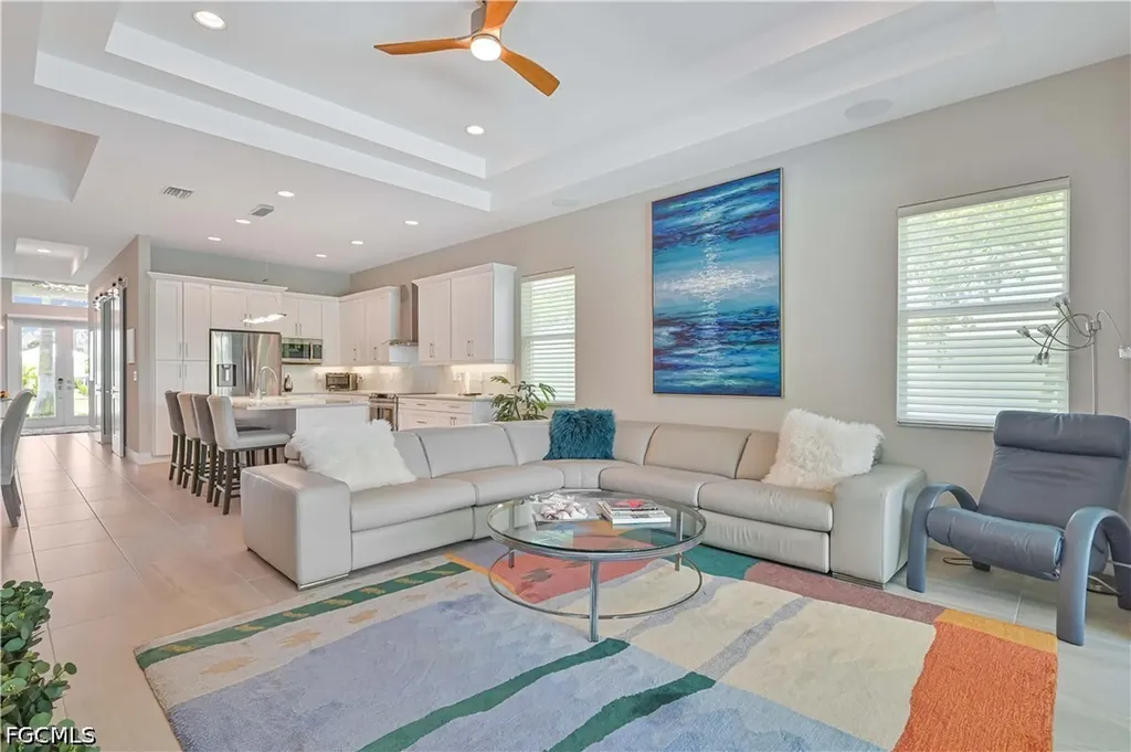 693 105th Avenue N Naples FL 34108