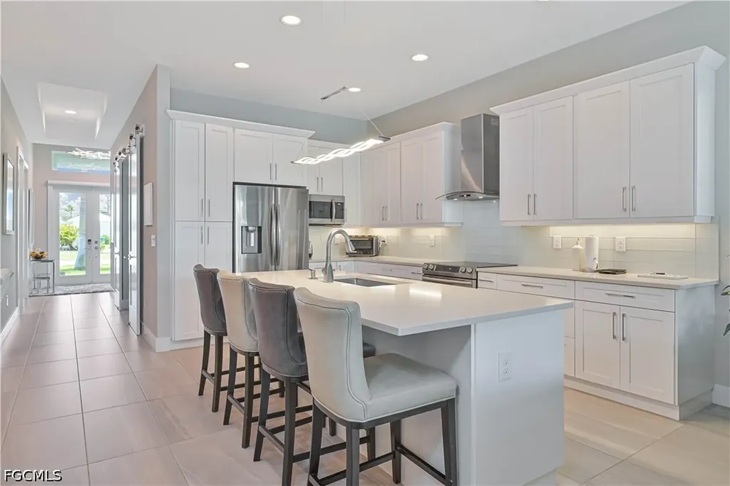 693 105th Avenue N Naples FL 34108