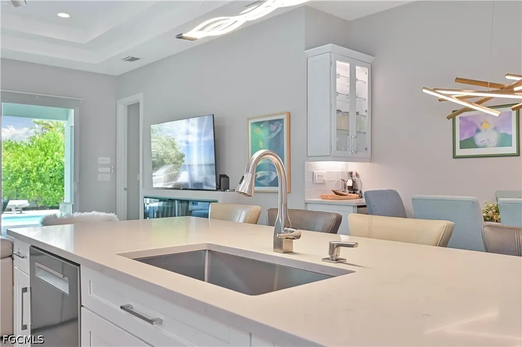 693 105th Avenue N Naples FL 34108