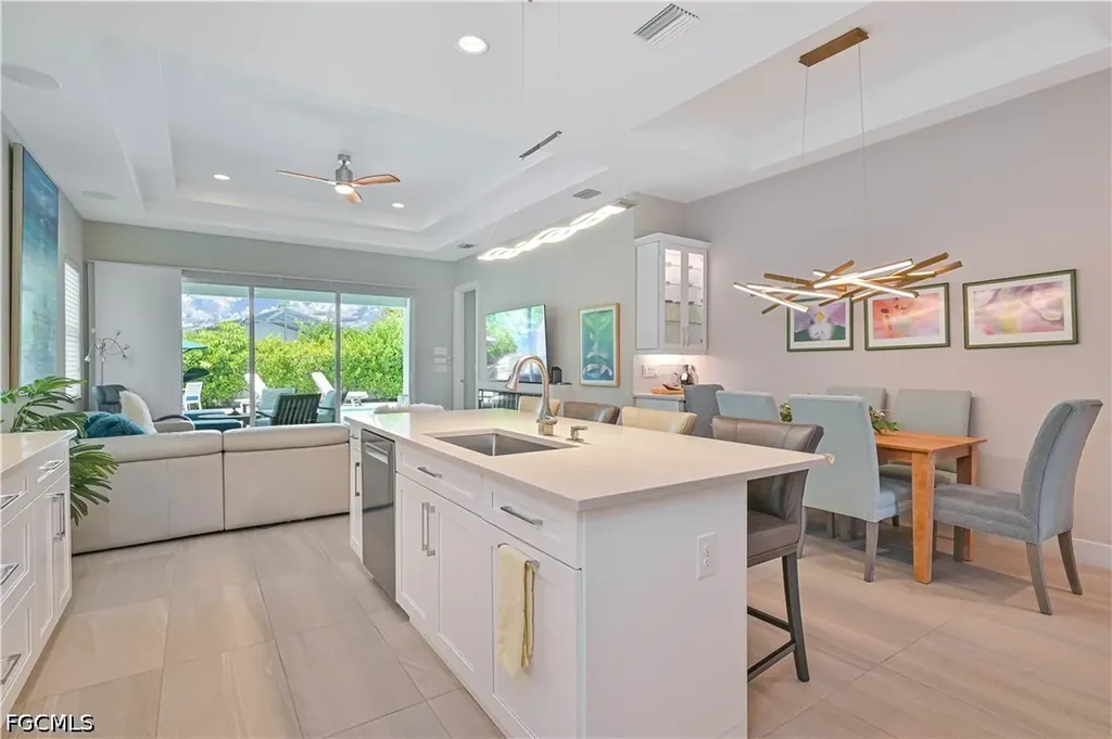 693 105th Avenue N Naples FL 34108