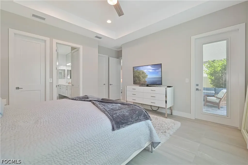 693 105th Avenue N Naples FL 34108