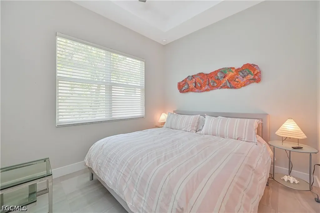 693 105th Avenue N Naples FL 34108