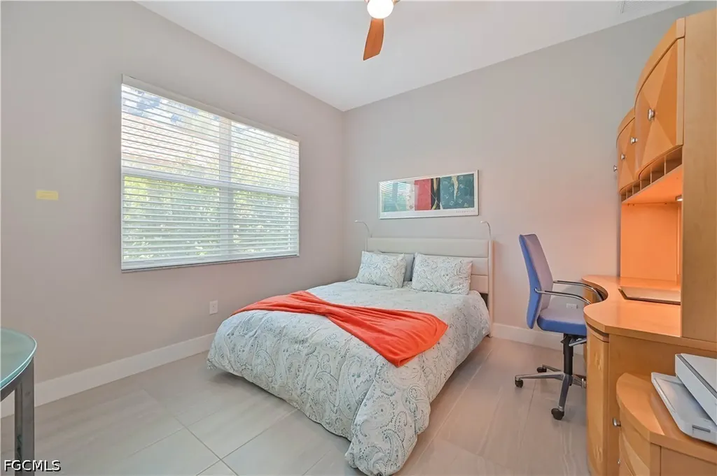 693 105th Avenue N Naples FL 34108
