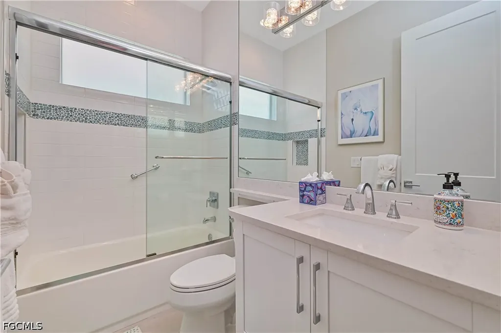 693 105th Avenue N Naples FL 34108