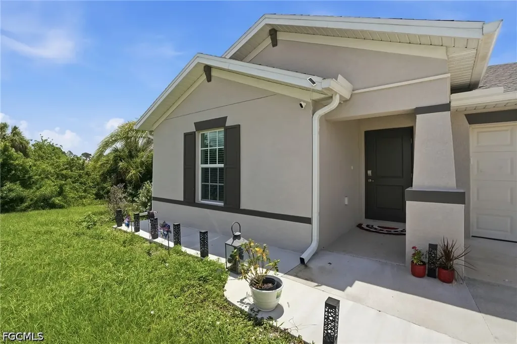 184 Peerless Street Lehigh Acres FL 33974