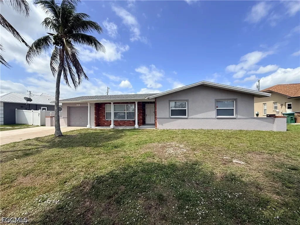 3814 SE 3rd Place Cape Coral FL 33904