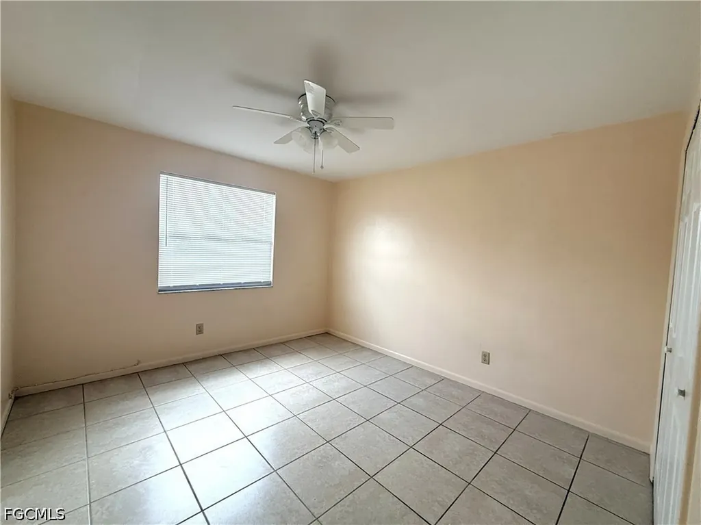 3814 SE 3rd Place Cape Coral FL 33904