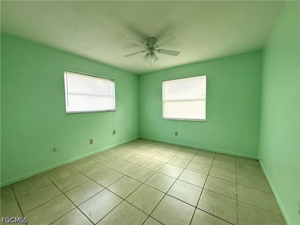 3814 SE 3rd Place Cape Coral FL 33904