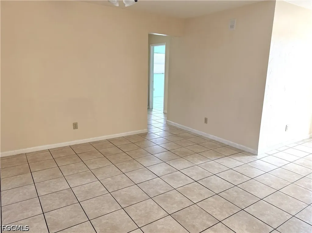 3814 SE 3rd Place Cape Coral FL 33904