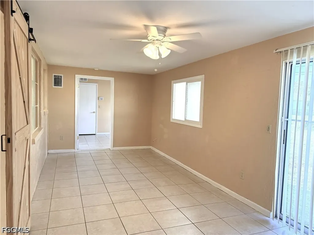 3814 SE 3rd Place Cape Coral FL 33904