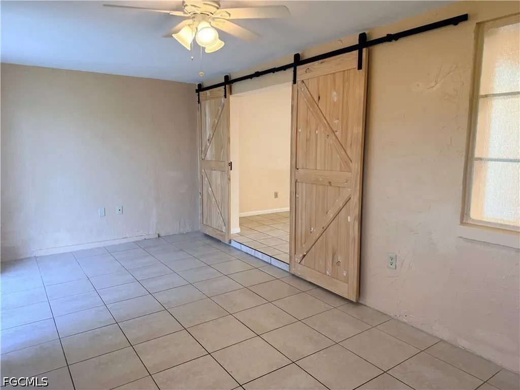 3814 SE 3rd Place Cape Coral FL 33904