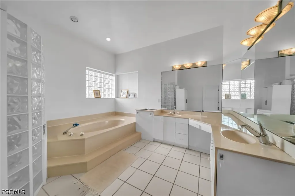 16971 Timberlakes Drive Fort Myers FL 33908