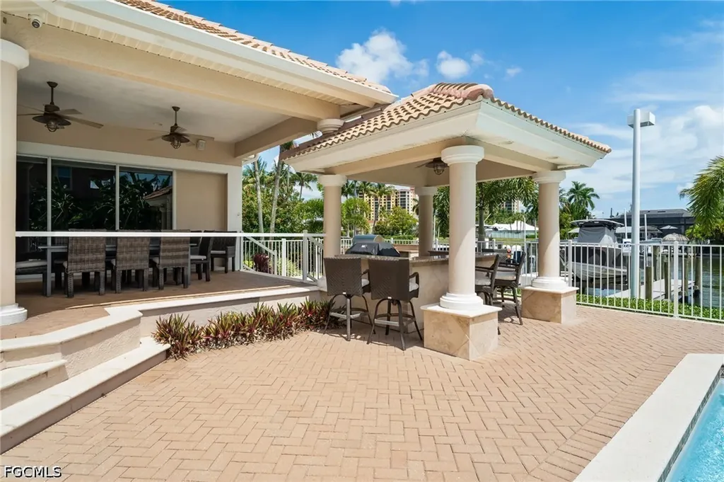 1523 Hermitage Lane Cape Coral FL 33914