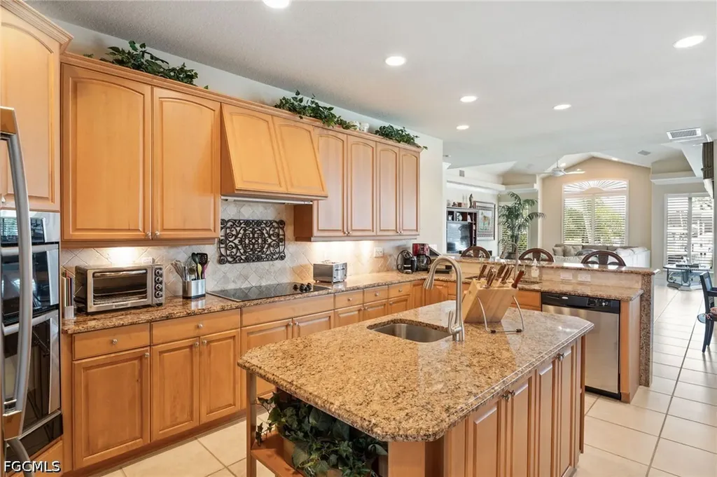 1523 Hermitage Lane Cape Coral FL 33914