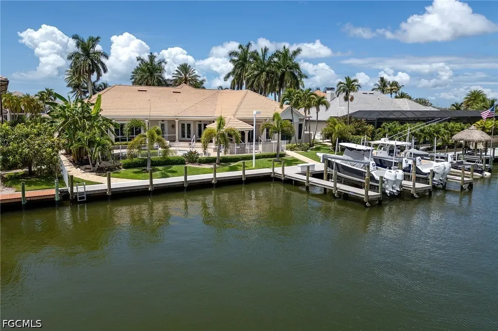 1523 Hermitage Lane Cape Coral FL 33914