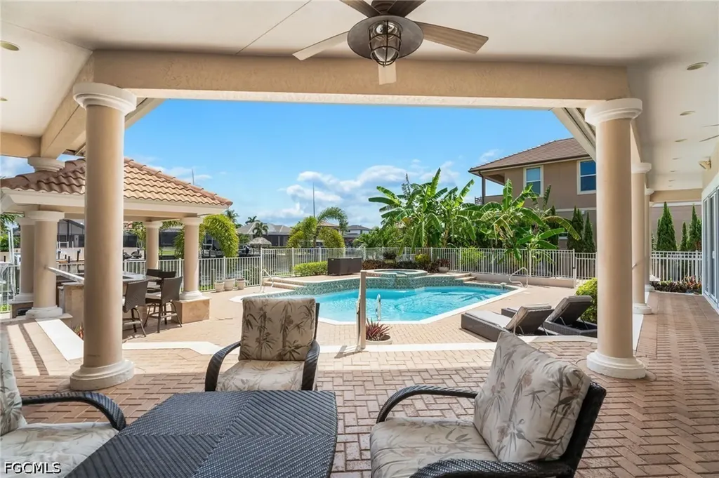 1523 Hermitage Lane Cape Coral FL 33914