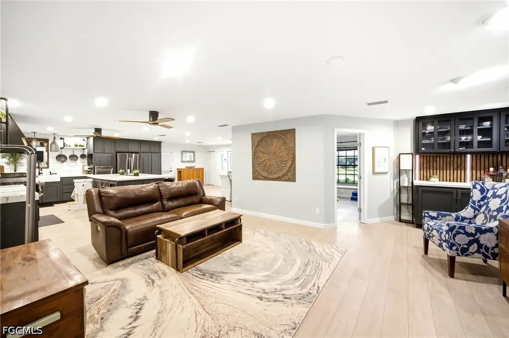 4317 SE 16th Place Cape Coral FL 33904