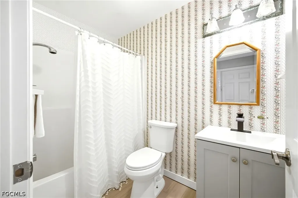 4317 SE 16th Place Cape Coral FL 33904