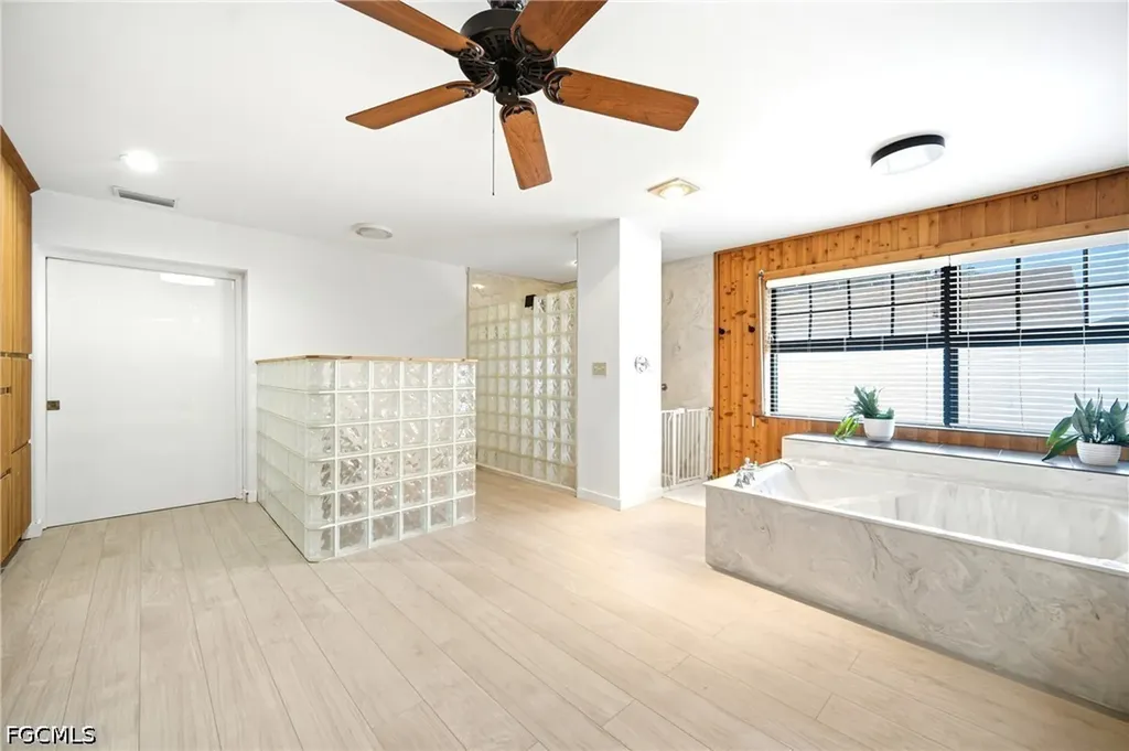 4317 SE 16th Place Cape Coral FL 33904