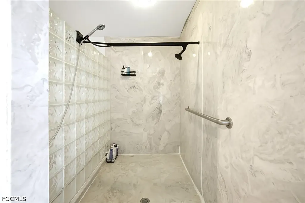 4317 SE 16th Place Cape Coral FL 33904