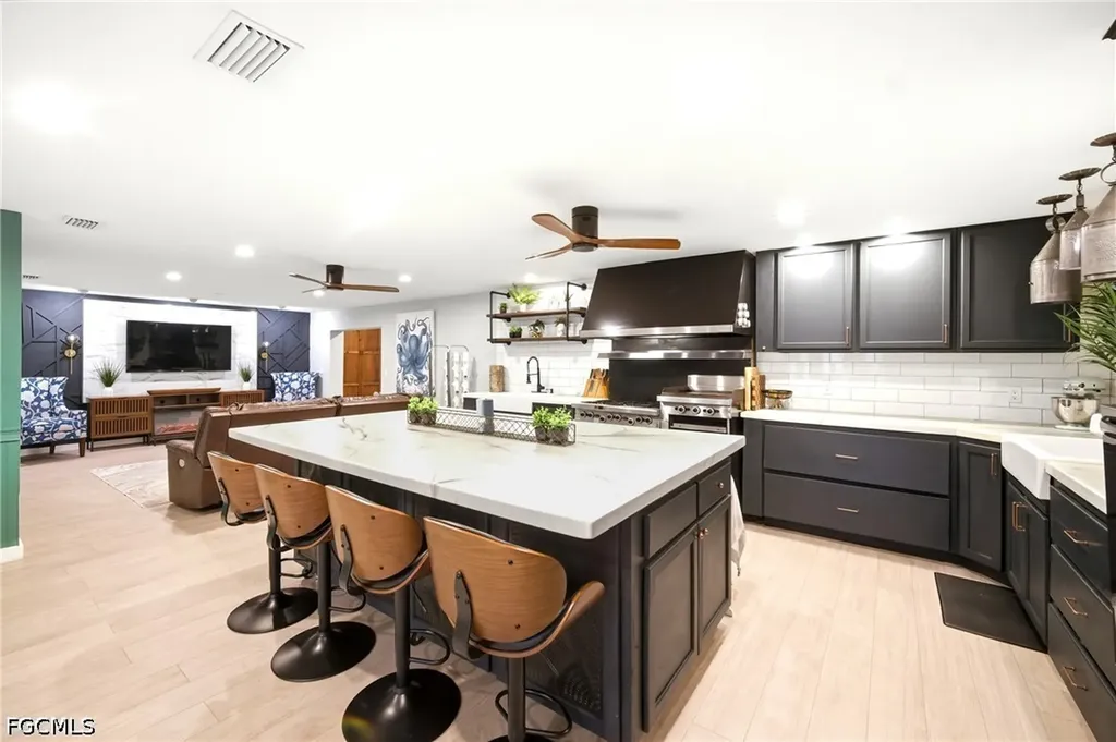 4317 SE 16th Place Cape Coral FL 33904