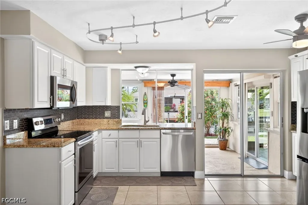 4419 N Pacific Circle North Fort Myers FL 33903