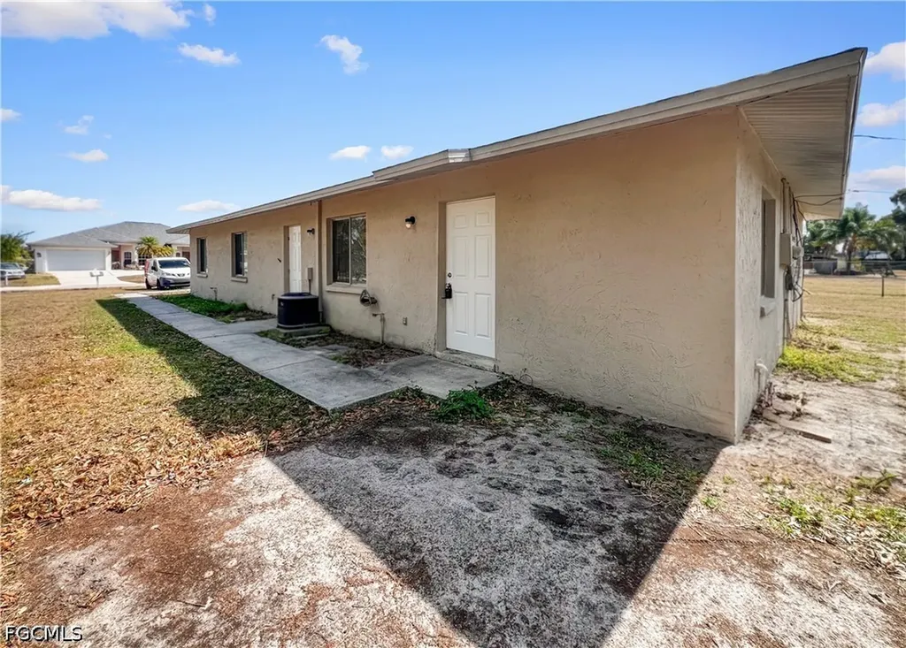 2239 Iris Way Fort Myers FL 33905