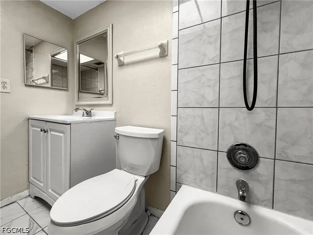 2239 Iris Way Fort Myers FL 33905