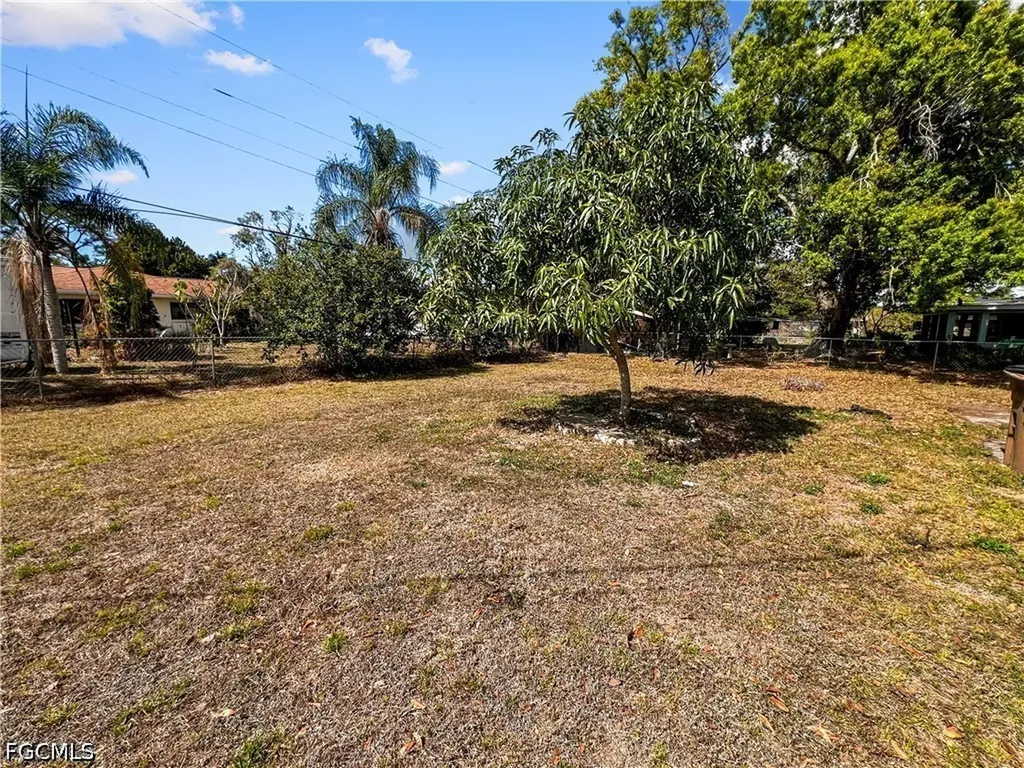 2239 Iris Way Fort Myers FL 33905