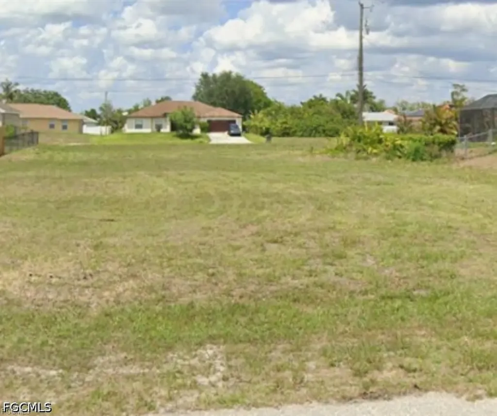 2067 NE 20th Street Cape Coral FL 33909