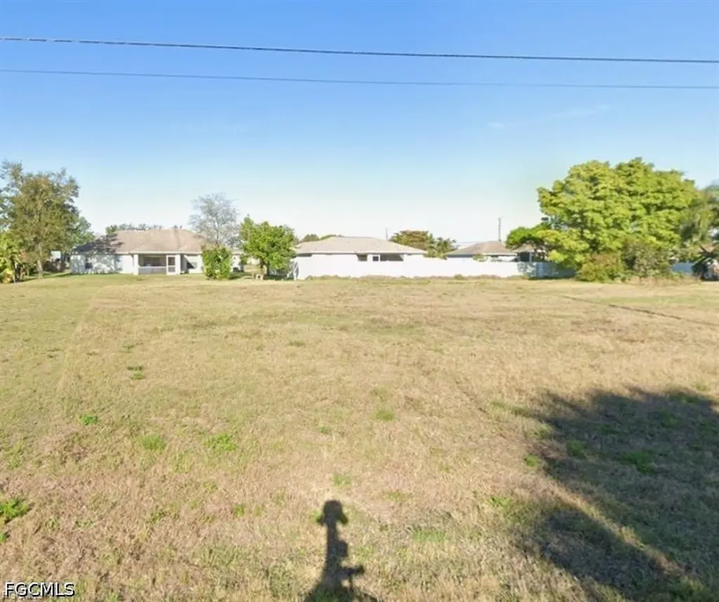 2424 NE 22nd Place Cape Coral FL 33909