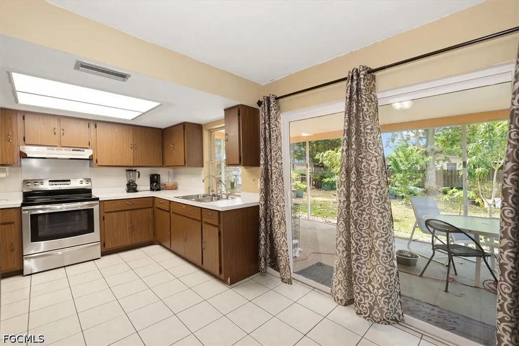 12337 Fourth Street Fort Myers FL 33905