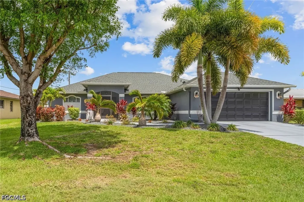 203 SE 14th Court Cape Coral FL 33990