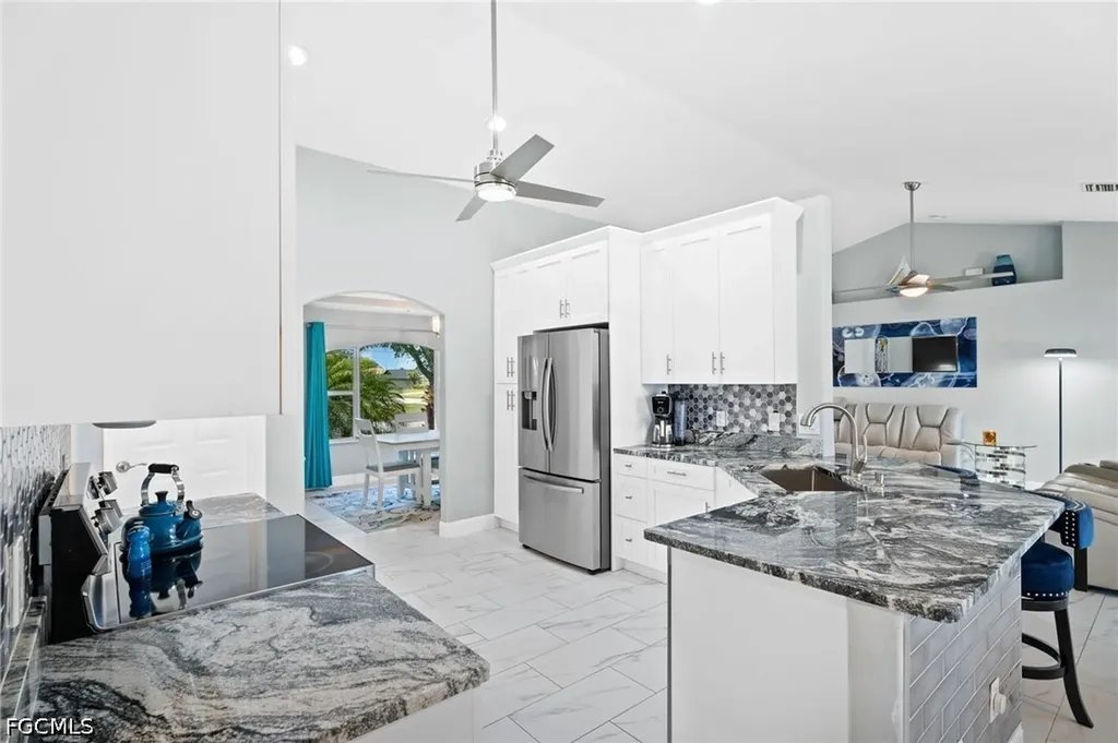 203 SE 14th Court Cape Coral FL 33990
