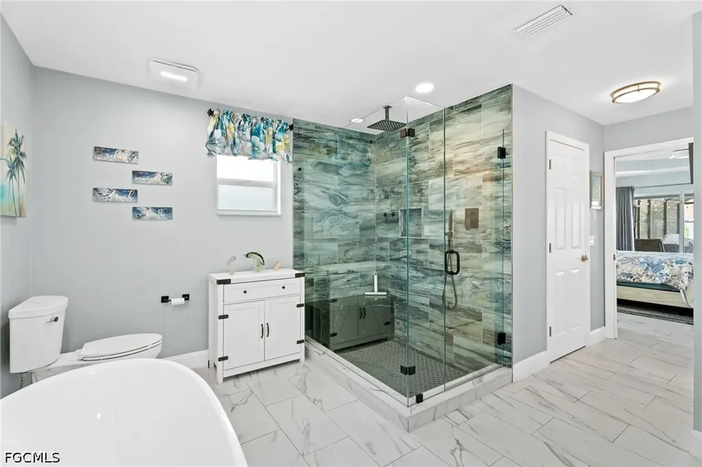 203 SE 14th Court Cape Coral FL 33990
