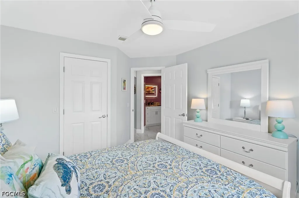 203 SE 14th Court Cape Coral FL 33990