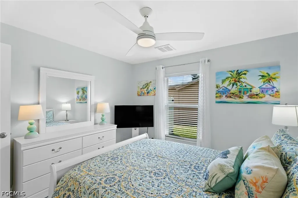 203 SE 14th Court Cape Coral FL 33990