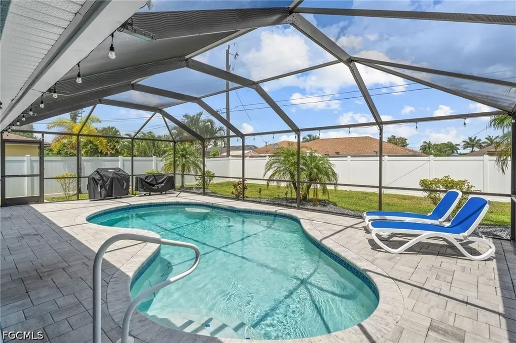 203 SE 14th Court Cape Coral FL 33990