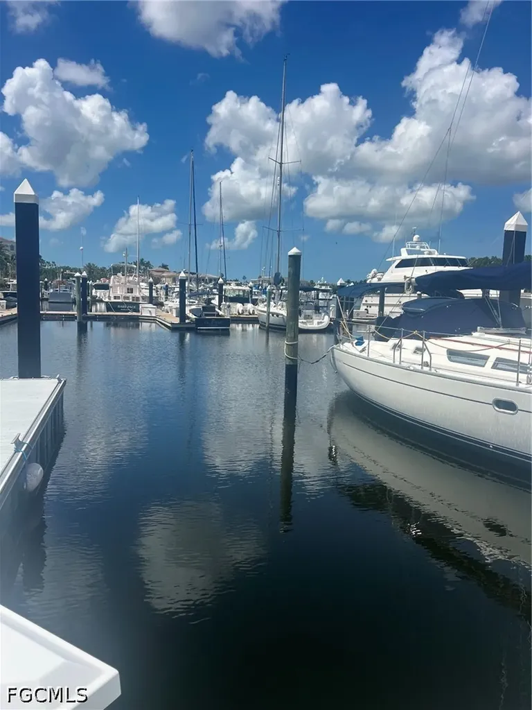 Fort Myers FL, 38' Boat Slip I-10 Gulf Harbour Marina